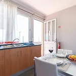 Laranjeiras Daire Calheta (Madeira)
